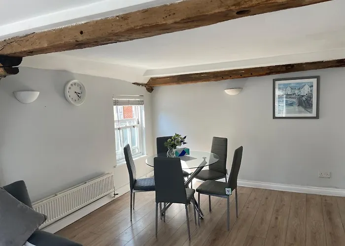 Colchester Town Duplex Apartment